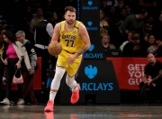 NG体育-东契奇回归赛场，绝杀首场状态亮眼，FPX观众沸腾！的简单介绍