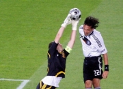 南宫体育-西亚卡姆在德国队比赛中爆冷，问鼎冠军引发热议！的简单介绍