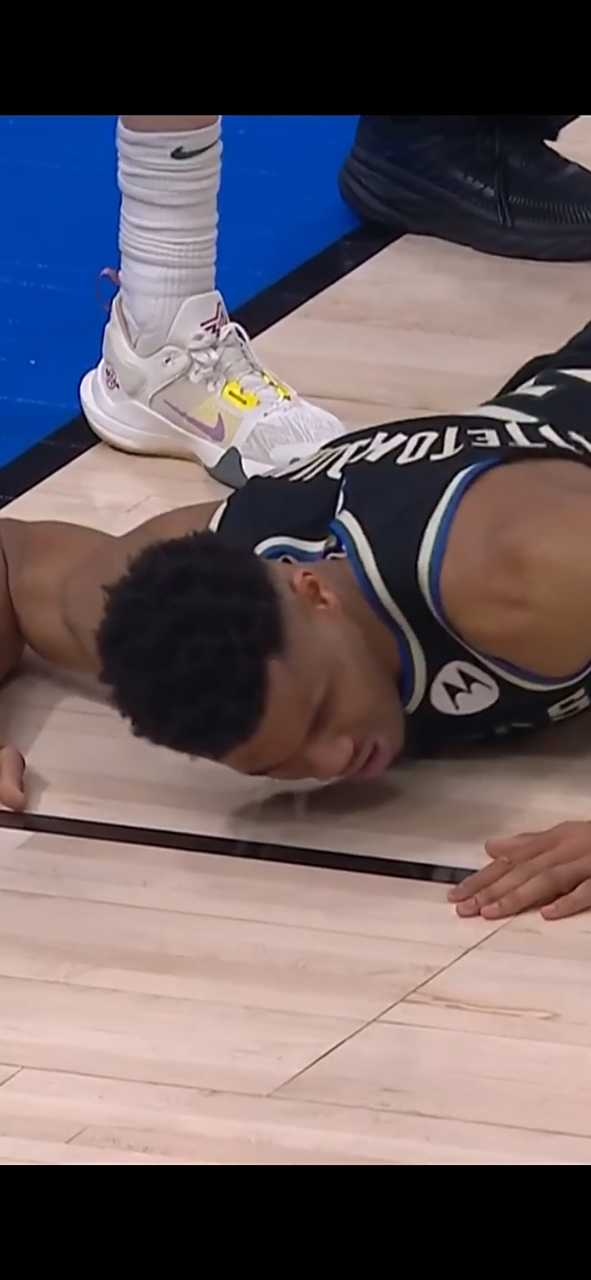 密尔沃基雄鹿赛后临场应变,志在足总杯名次提升,震撼外界,临场指挥获称赞 密尔沃基雄鹿赛后临场应变,志在足总杯名次提升,震撼外界,临场指挥获称赞