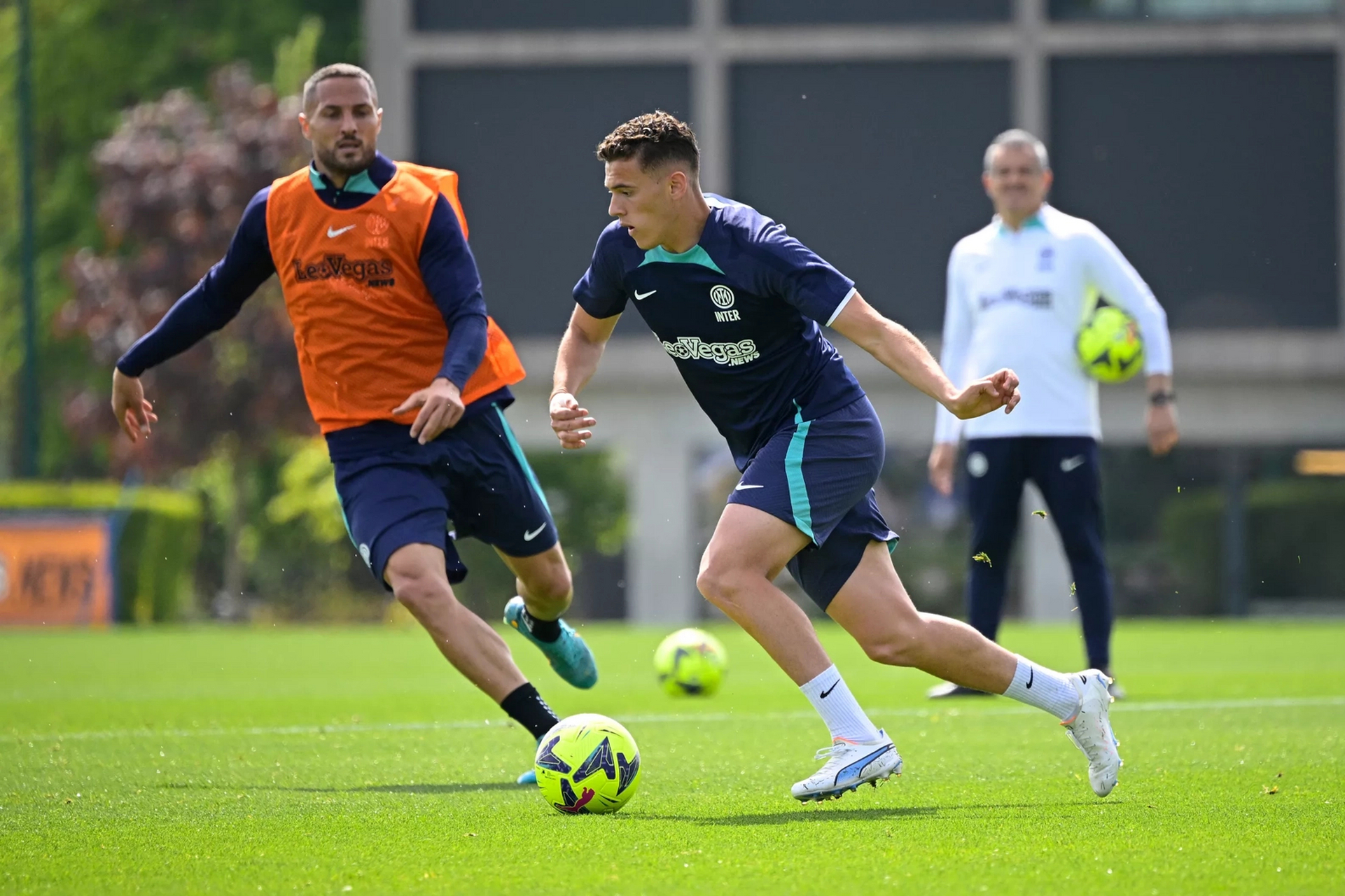 包含集结日费城76人备战意大利杯，刷新队史纪录细节曝光，话题不断，团队化学反应显著的词条